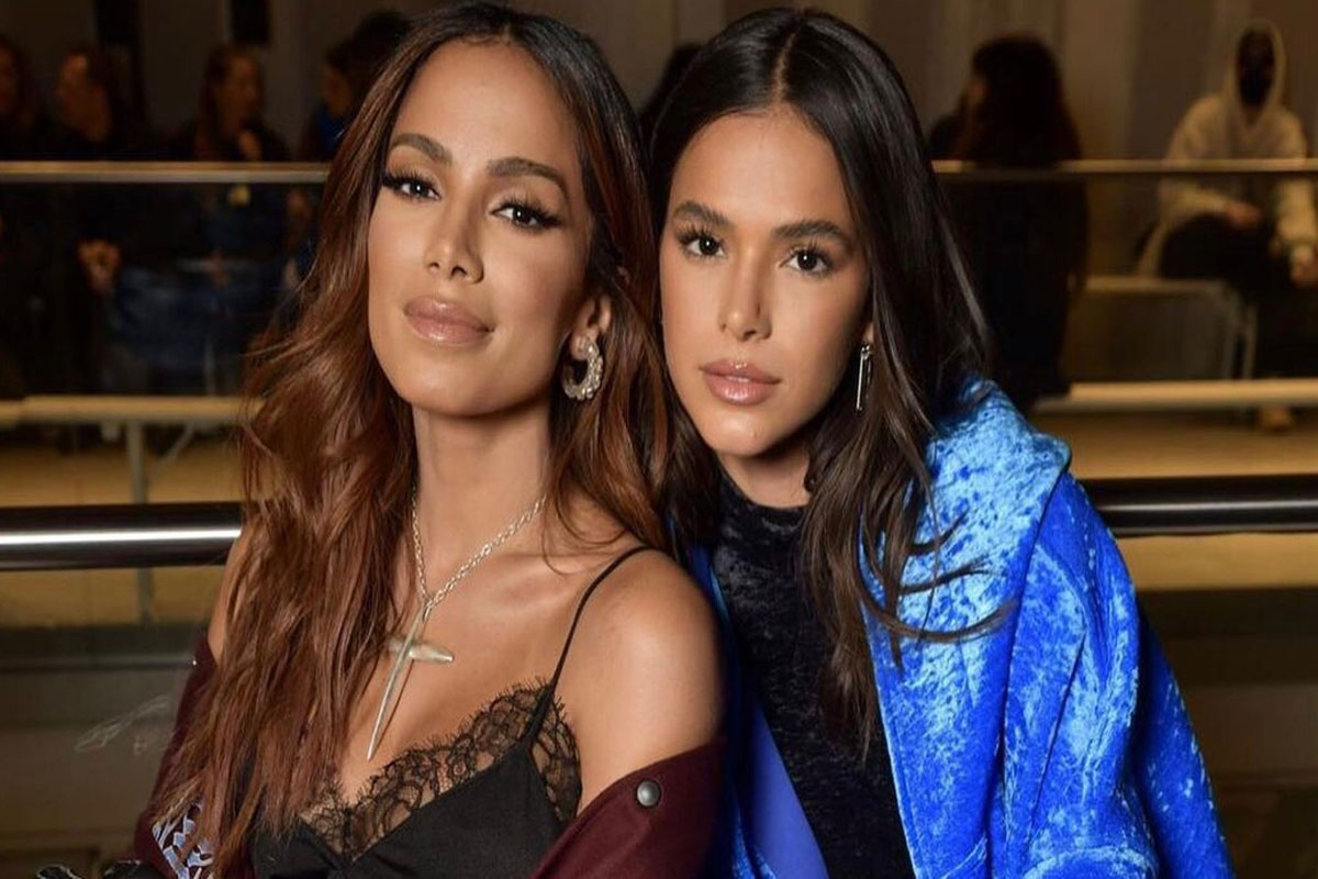 Bruna Marquezine marca presença no show de Anitta e encontra amigos famosos no Rio