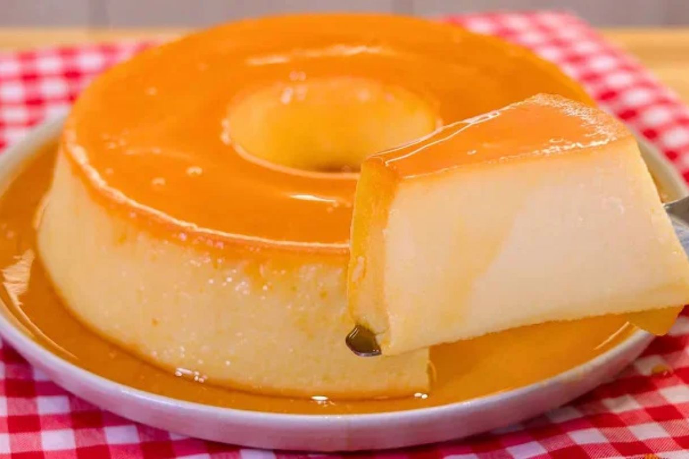 A Melhor Receita de Pudim que Você Já Viu! Levíssimo, Derrete na Boca e é Super Rápido - Foto (Cozinha Doce)