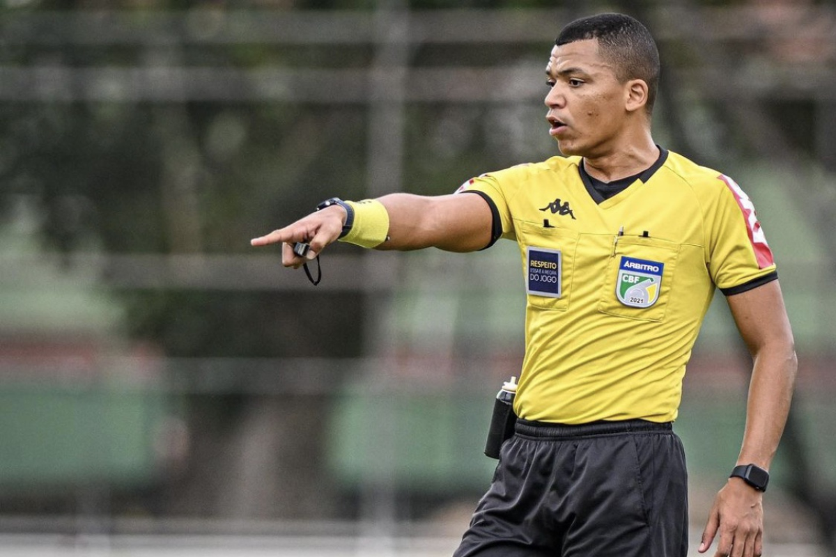 Árbitro Bruno Mota Correia 