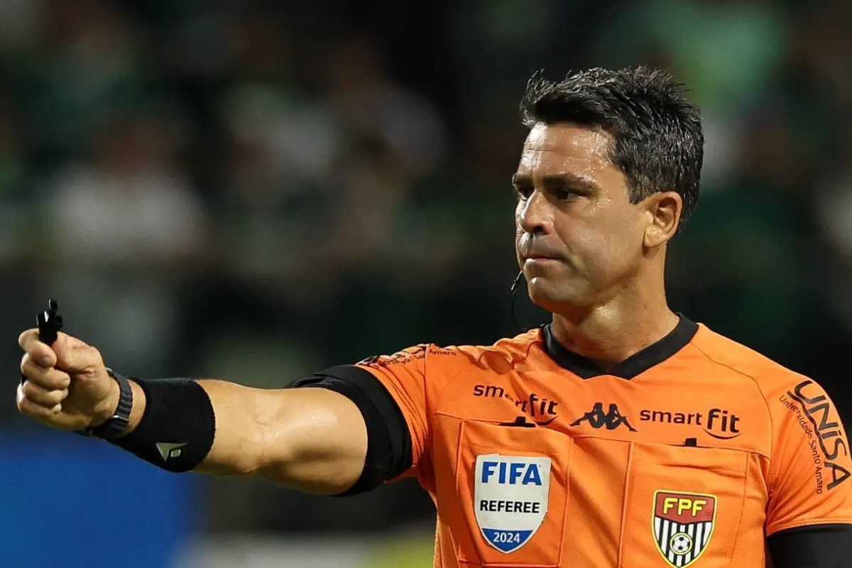 Árbitro Flavio Rodrigues de Souza
