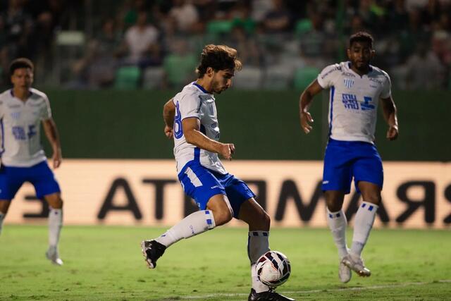 Confira onde assistir Ferroviária x Avaí ao vivo com imagens