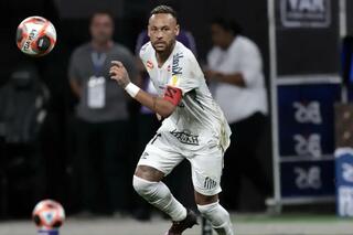 Confira onde assistir Vitória x Santos ao vivo com imagens neste domingo