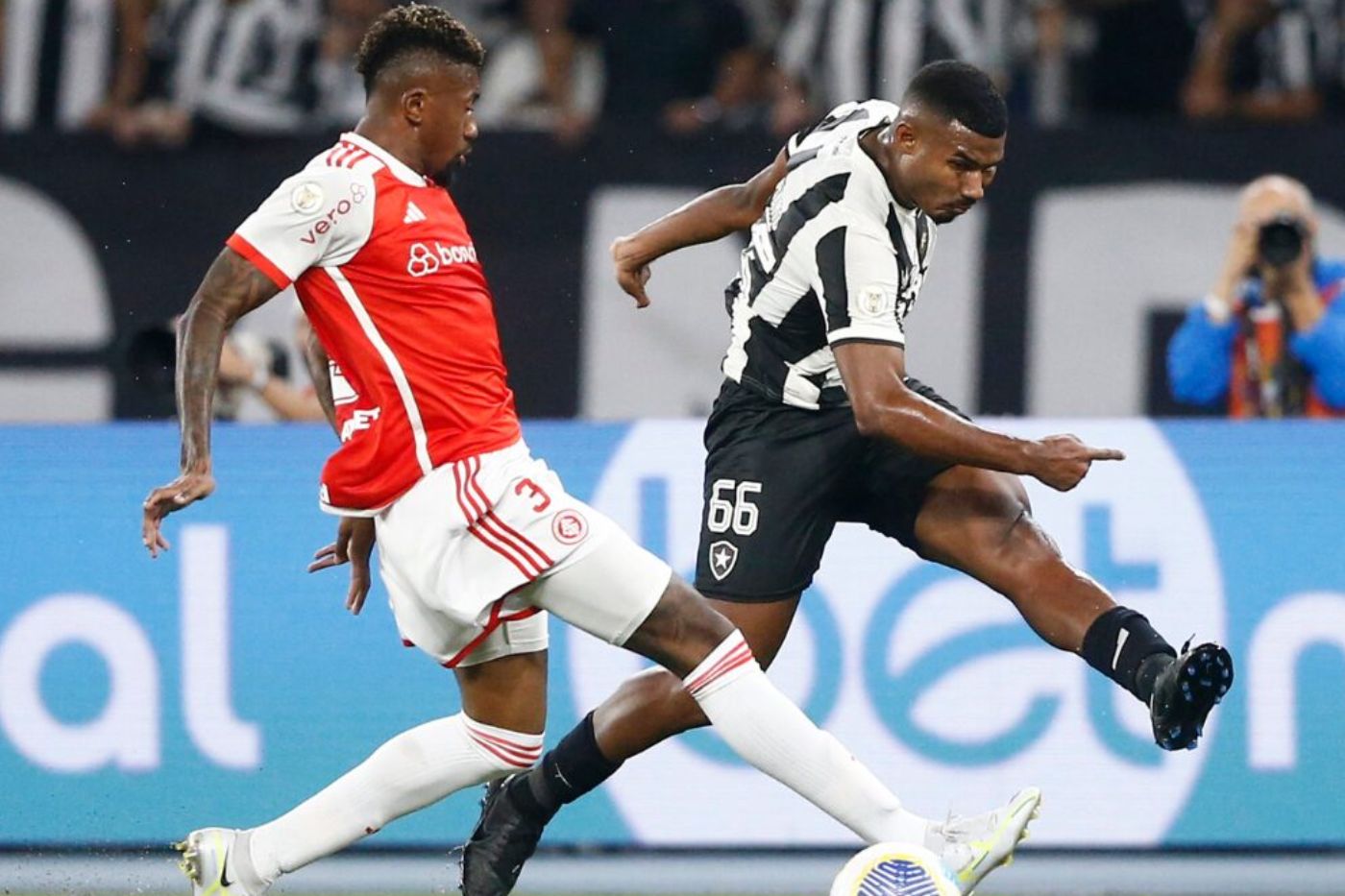 Onde assistir ao jogo do Botafogo x Internacional ao vivo hoje pelo Brasileirão