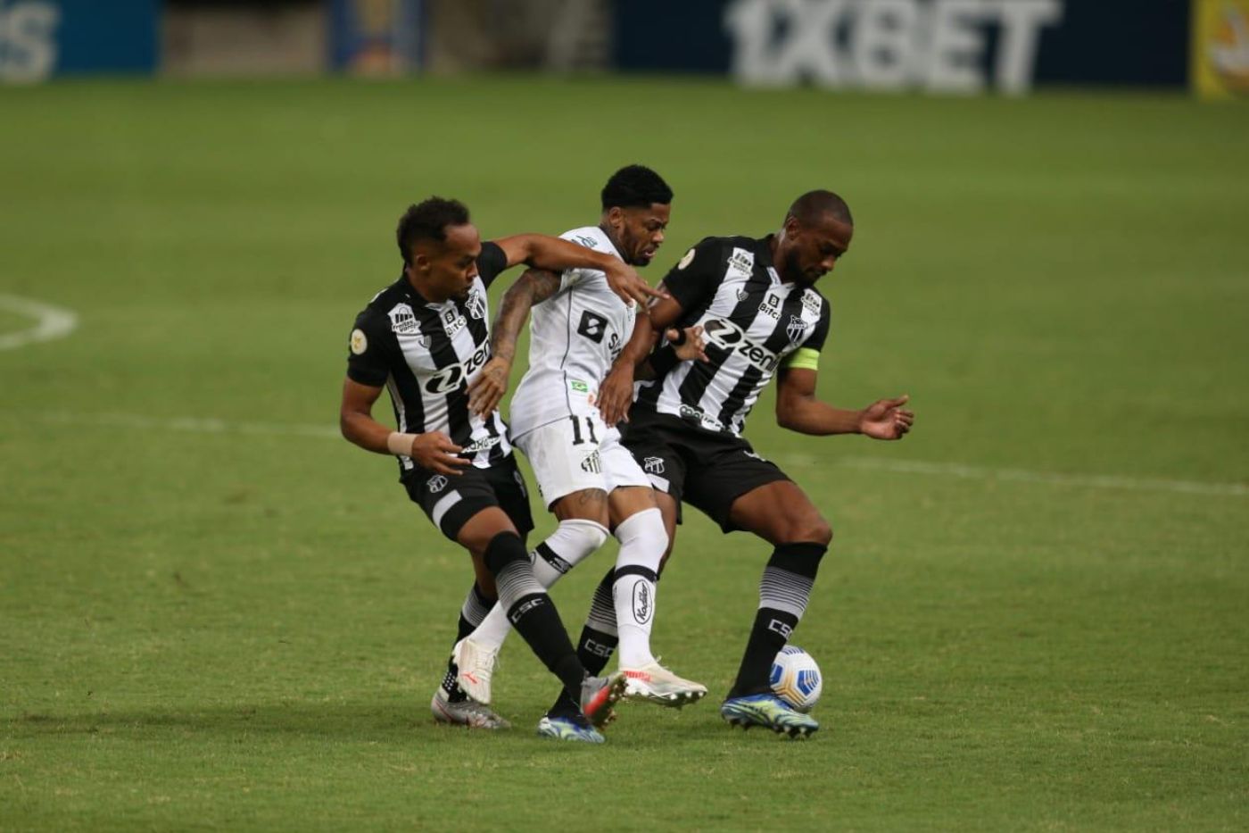 Saiba onde assistir Santos x Ceará ao vivo hoje
