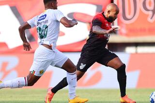 Veja onde assistir Athletico-PR x Botafogo-SP ao vivo hoje