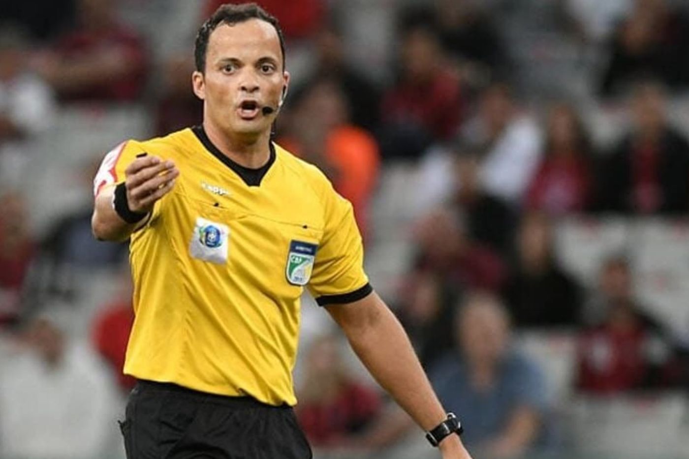 Árbitro Savio Pereira Sampaio
