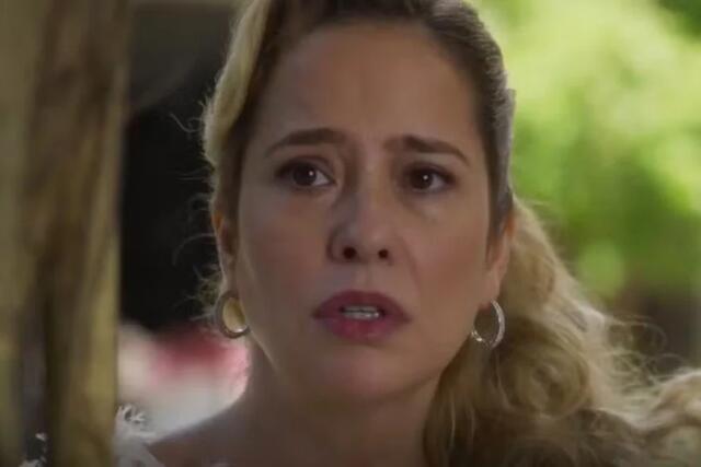 Lígia (Palomma Duarte) em cena de Garota do Momento