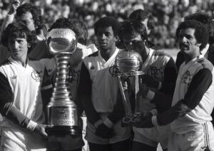 Há 42 anos, Flamengo Humilhava o Liverpool com 3 a 0 na Copa Intercontinental: Zico Brilhou!