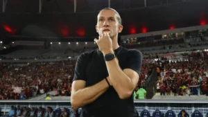 Filipe Luís Encara 12 Desfalques no Flamengo: Time Improvisado Contra o Sport em Busca do Título Brasileiro