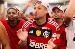 João Gomes no Manchester United em 2026? Flamengo pode lucrar R$ 275 milhões com volante cobiçado por Ruben Amorim