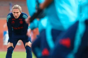 Plano do Atlético de Madrid para tirar Filipe Luís do Flamengo acende alerta; veja os detalhes e o impacto no futuro do Mengão