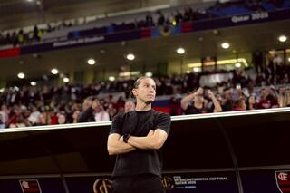 Imagem relacionada ao post: Filipe Luís Renova Contrato com o Flamengo Até 2027: Salário, Detalhes e Impacto para 2026