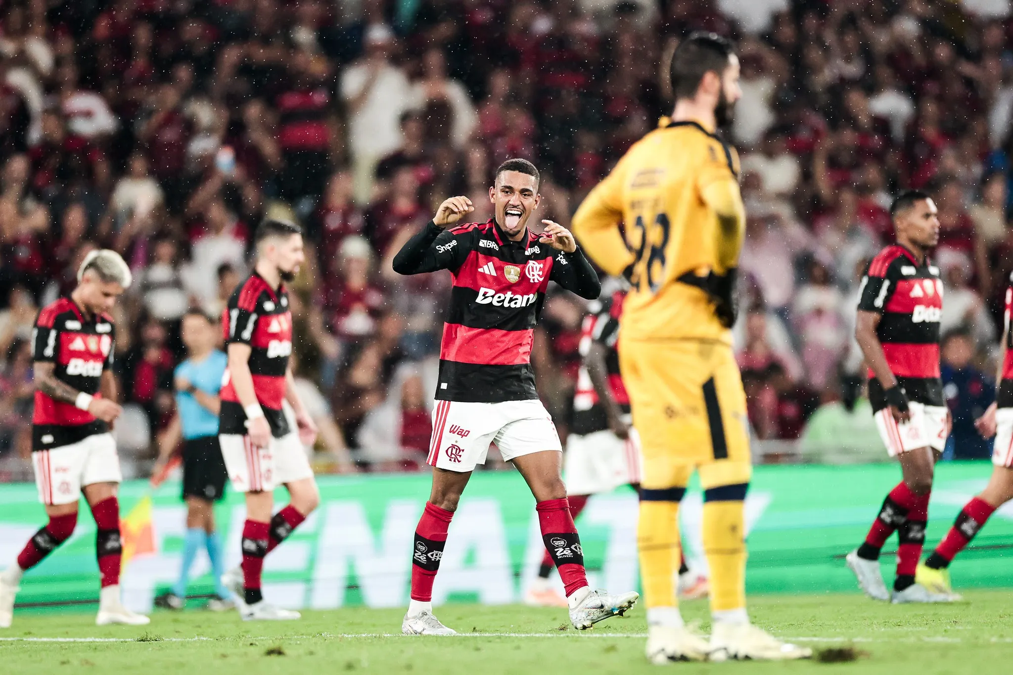 Flamengo vence Remo por 3 a 0 no Maracanã, com Léo Ortiz - Foto: Gilvan de Souza/Flamengo